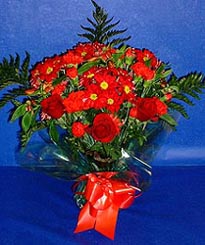Ankara �ankaya �i�ek�i firma �r�n�m�z Kar���k k�r �i�ekleri ve g�l demeti